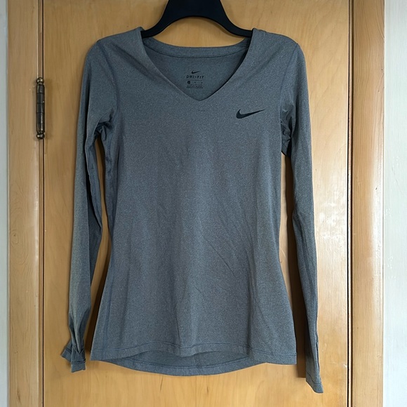Nike Tops - nike grey fitted long sleeve top